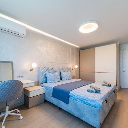Apartamento Sky Symphony Varna Exterior foto
