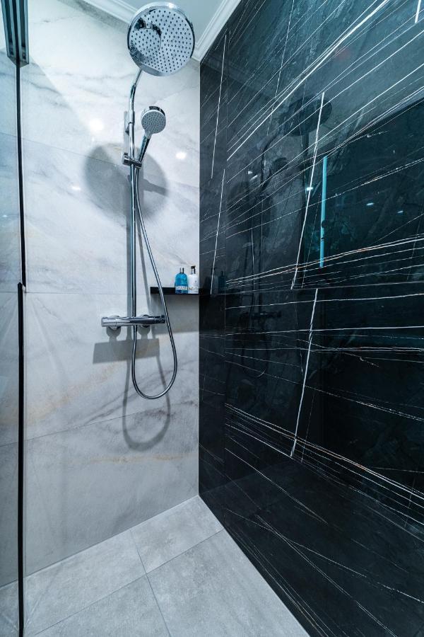 Apartamento Sky Symphony Varna Exterior foto