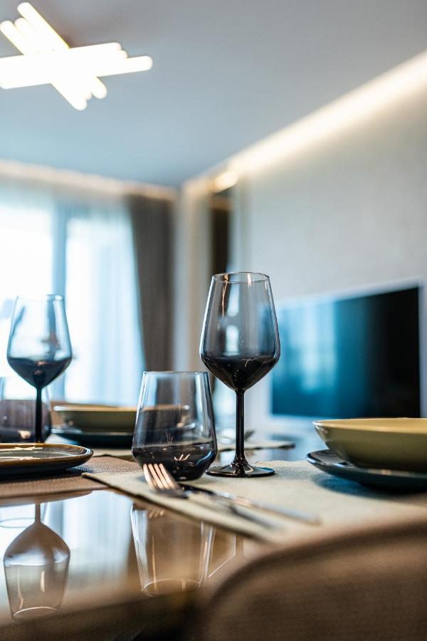 Apartamento Sky Symphony Varna Exterior foto